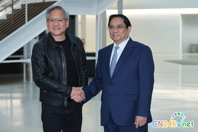 ceo nvidia jensen huang sang viet nam