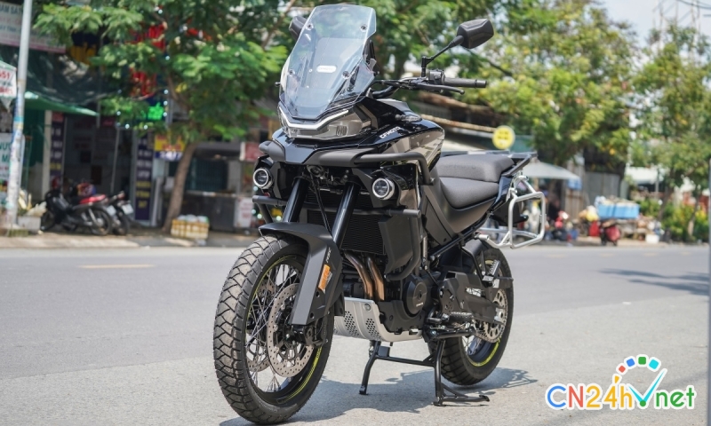 cfmoto 800mt explorer   xe phuot trung quoc dau tien ve viet nam