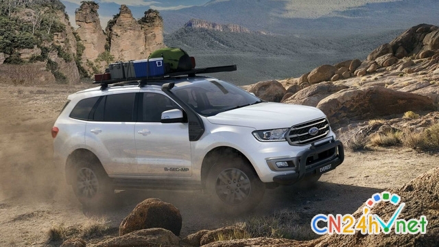 ford everest basecamp   suv 7 cho chuan bai cho dan phuot gia quy doi tu 1 ty dong