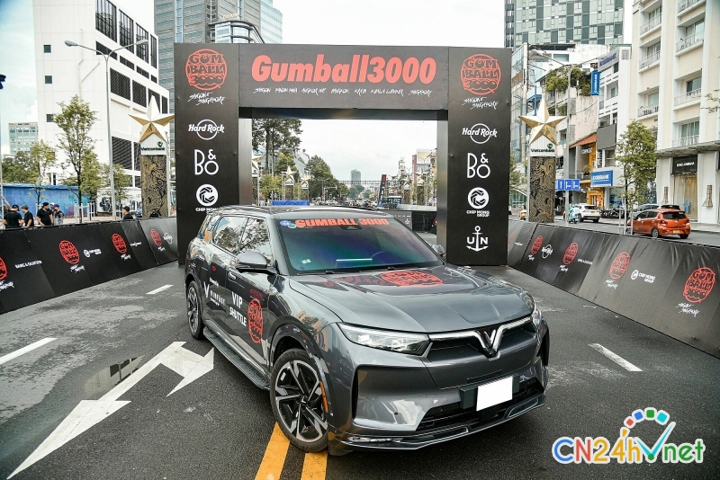 gumball 3000     8217 bai giu xe dat nhat the gioi  8217  den viet nam