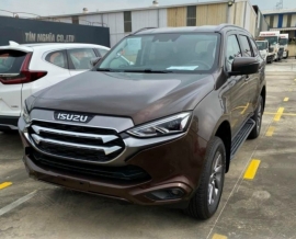 ‘Kẻ huỷ diệt’ Toyota Fortuner chốt lịch ra mắt khách Việt, giá bán làm Hyundai Santa Fe chạy té khói