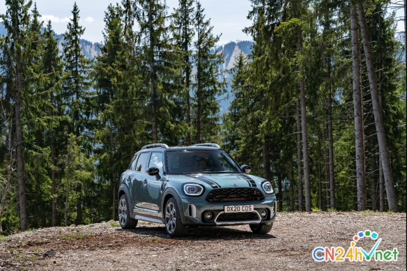 mini countryman nhan uu dai 10  gia tri xe