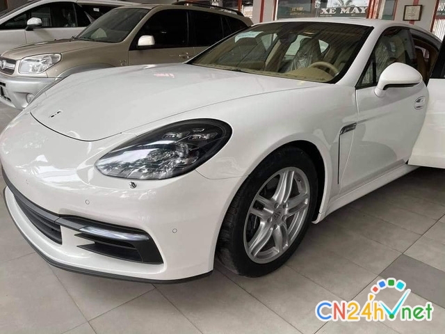 mua porsche panamera 8 nam nhung   8217 quen  8217  khong chay dai gia viet ban xe odo 200km voi gia chi 29 ty dong