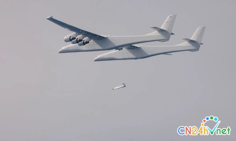 phuong tien sieu thanh cua stratolaunch dat toc do mach 5