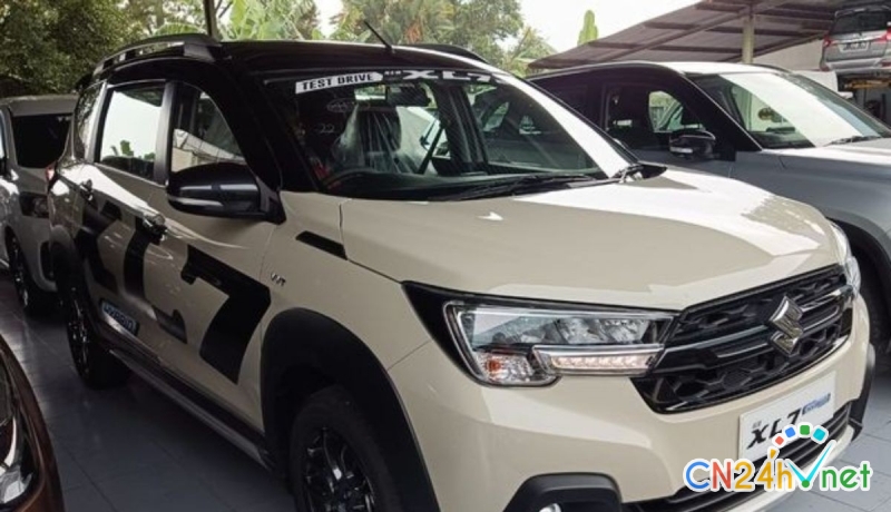 suzuki xl7 hybrid 2023 da ve toi dai ly cho ngay ra mat  ??quyet dau ?? mitsubishi xpander