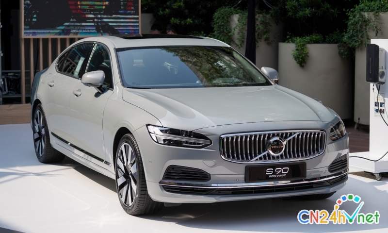 volvo s90 recharge ra mat viet nam gia 289 ty dong